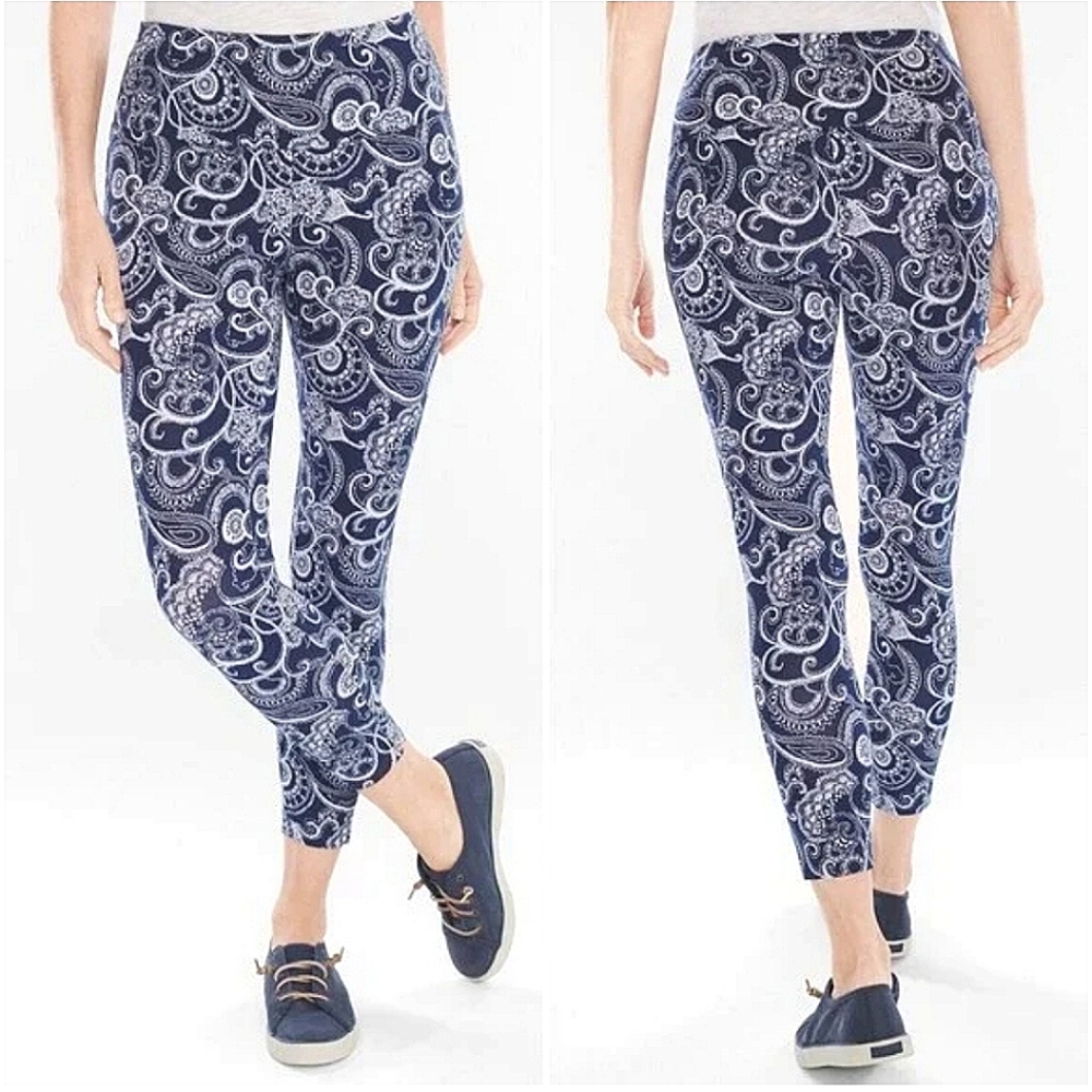 Chico's Zenergy Navy Blue and White Paisley Print Leggings Cropped sz8/10